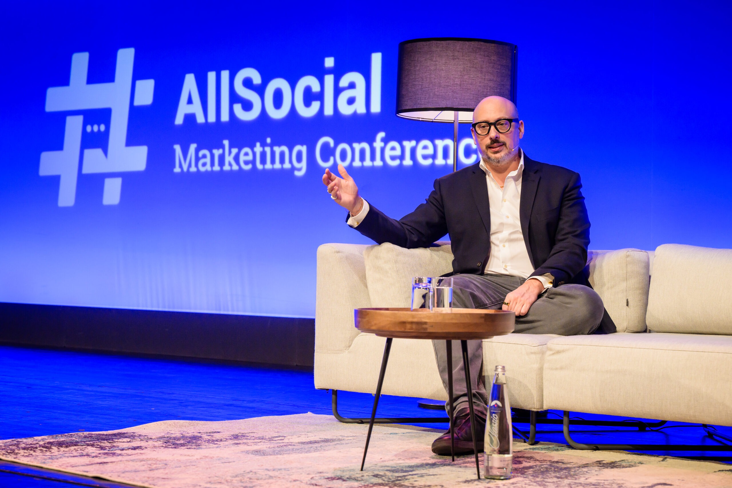 Alex Schultz, CMO & VP, Analytics at Meta im Gespräch auf der AllSocial Marketing Conference 2026.